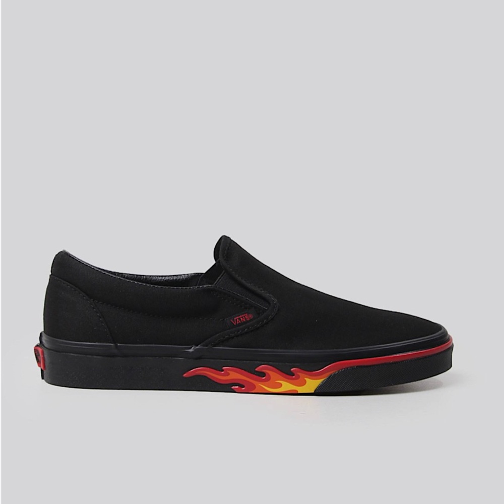 VANS | CLASSIC SLIP-ON | BLACK WITH FLAMES | WOMENS